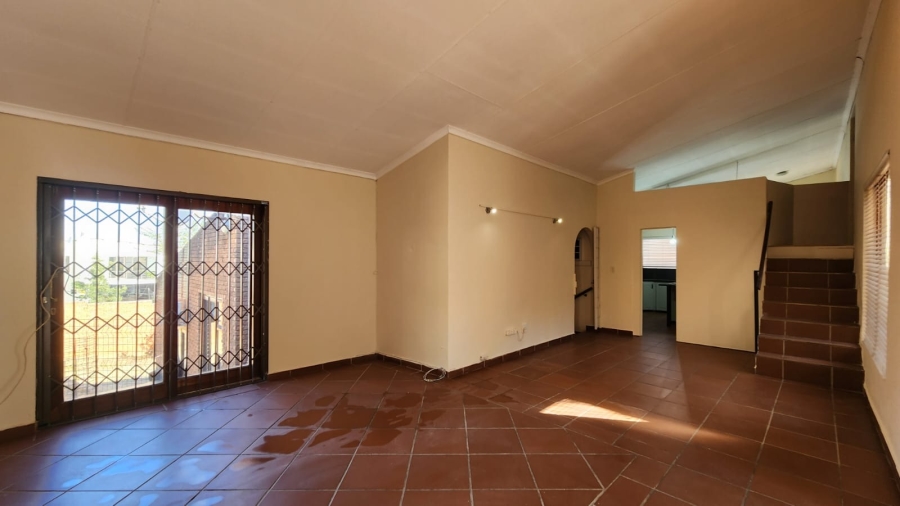 To Let 4 Bedroom Property for Rent in Schoemansville North West